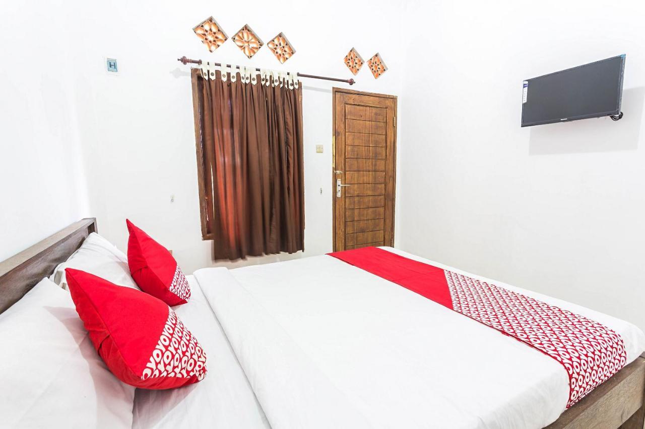 Oyo 1323 Murni Homestay Mangsit Eksteriør billede